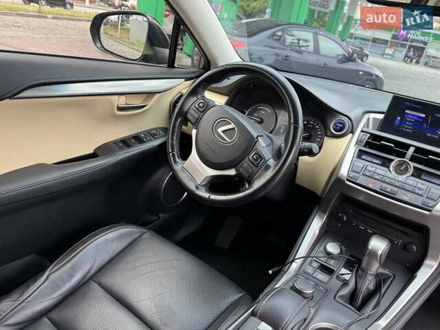 Черный Лексус НХ, объемом двигателя 2.49 л и пробегом 145 тыс. км за 27900 $, фото 8 на Automoto.ua