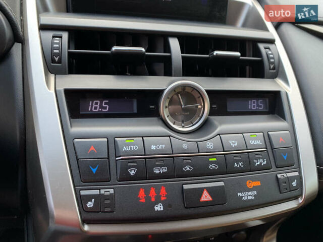 Черный Лексус НХ, объемом двигателя 2.49 л и пробегом 137 тыс. км за 25500 $, фото 26 на Automoto.ua