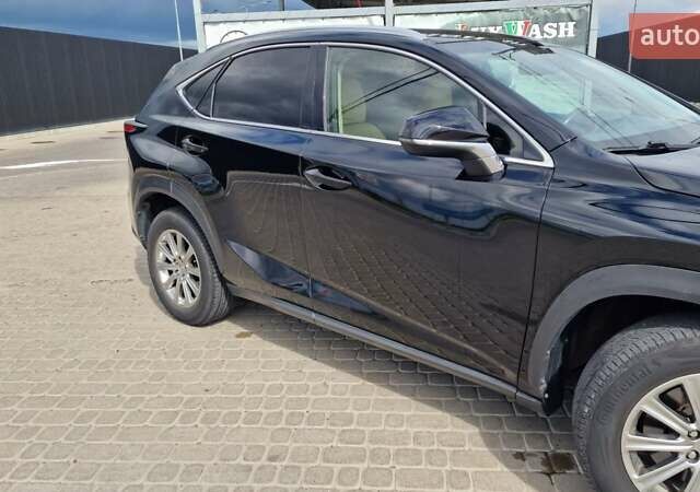 Чорний Лексус НХ, об'ємом двигуна 2 л та пробігом 107 тис. км за 21890 $, фото 8 на Automoto.ua