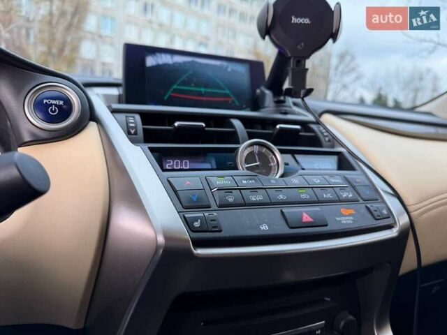 Черный Лексус НХ, объемом двигателя 2.49 л и пробегом 150 тыс. км за 27400 $, фото 17 на Automoto.ua