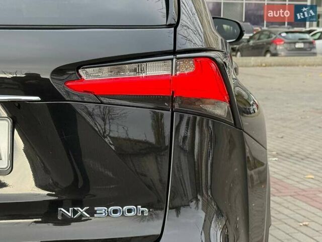 Черный Лексус НХ, объемом двигателя 2.49 л и пробегом 150 тыс. км за 27400 $, фото 8 на Automoto.ua