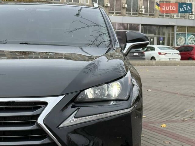 Черный Лексус НХ, объемом двигателя 2.49 л и пробегом 150 тыс. км за 27400 $, фото 3 на Automoto.ua