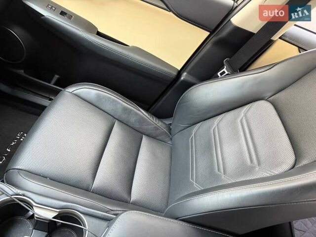 Черный Лексус НХ, объемом двигателя 2.49 л и пробегом 150 тыс. км за 27400 $, фото 20 на Automoto.ua