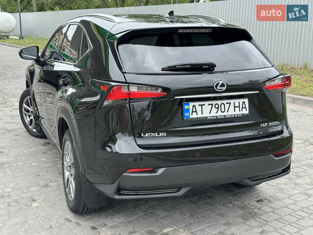 Черный Лексус НХ, объемом двигателя 2.49 л и пробегом 145 тыс. км за 27900 $, фото 2 на Automoto.ua