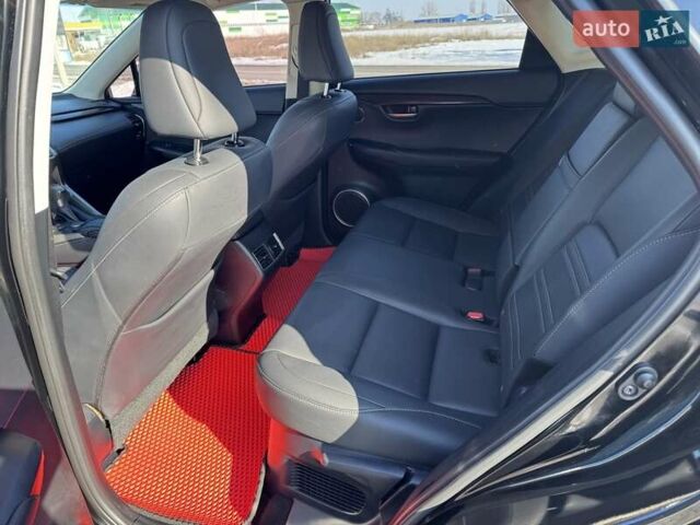 Черный Лексус НХ, объемом двигателя 2 л и пробегом 96 тыс. км за 23900 $, фото 10 на Automoto.ua