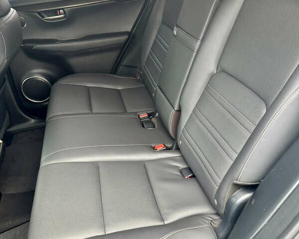 Чорний Лексус НХ, об'ємом двигуна 2 л та пробігом 106 тис. км за 22999 $, фото 20 на Automoto.ua