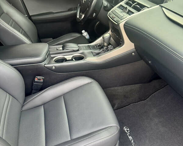 Чорний Лексус НХ, об'ємом двигуна 2 л та пробігом 106 тис. км за 22999 $, фото 30 на Automoto.ua