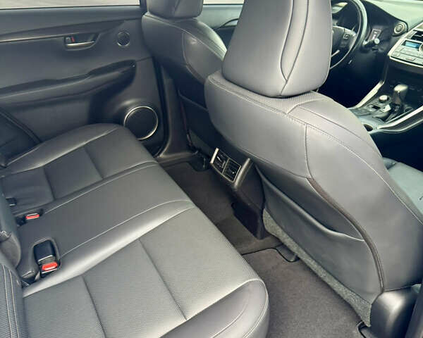 Чорний Лексус НХ, об'ємом двигуна 2 л та пробігом 106 тис. км за 22999 $, фото 25 на Automoto.ua