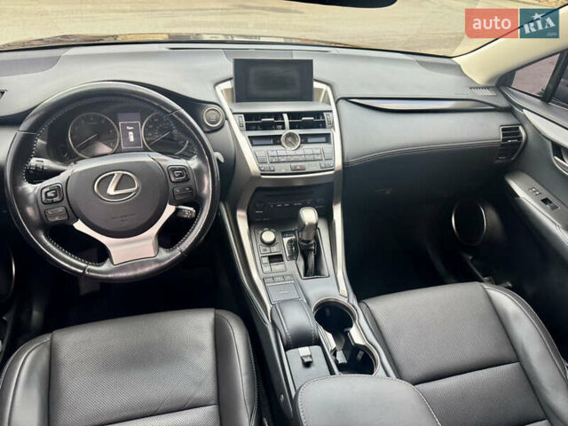 Чорний Лексус НХ, об'ємом двигуна 2 л та пробігом 106 тис. км за 22999 $, фото 18 на Automoto.ua