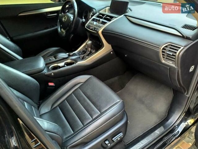 Лексус НХ 2017 в Киеве на Automoto.ua Черный Лексус НХ, объемом двигателя 2.49 л и пробегом 190 тыс. км за 25500 $, фото 21 на Automoto.ua