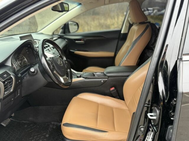 Черный Лексус НХ, объемом двигателя 1.9 л и пробегом 179 тыс. км за 25000 $, фото 7 на Automoto.ua