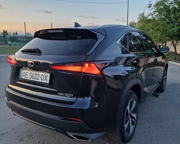 Черный Лексус НХ, объемом двигателя 2 л и пробегом 62 тыс. км за 23000 $, фото 3 на Automoto.ua