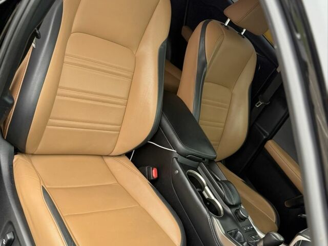 Черный Лексус НХ, объемом двигателя 1.9 л и пробегом 179 тыс. км за 25000 $, фото 11 на Automoto.ua