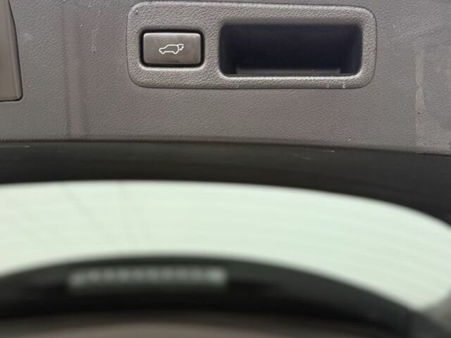 Черный Лексус НХ, объемом двигателя 1.9 л и пробегом 179 тыс. км за 25000 $, фото 20 на Automoto.ua