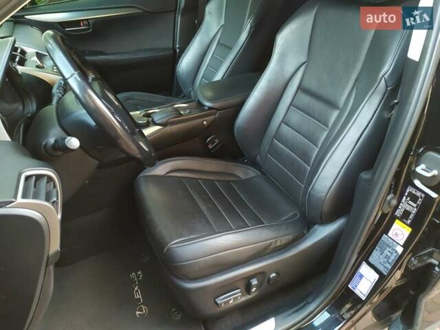 Лексус НХ 2017 в Киеве на Automoto.ua Черный Лексус НХ, объемом двигателя 2.49 л и пробегом 190 тыс. км за 25500 $, фото 13 на Automoto.ua