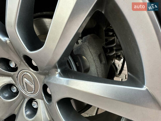 Лексус НХ 2017 в Киеве на Automoto.ua Черный Лексус НХ, объемом двигателя 2.49 л и пробегом 190 тыс. км за 25500 $, фото 47 на Automoto.ua
