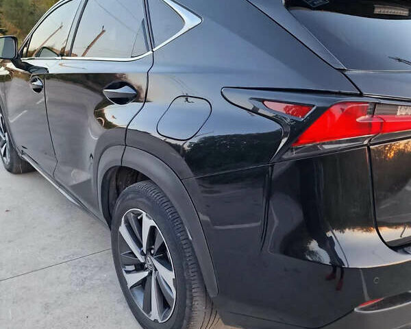 Чорний Лексус НХ, об'ємом двигуна 2 л та пробігом 62 тис. км за 25000 $, фото 2 на Automoto.ua