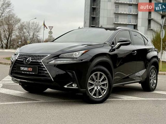 Черный Лексус НХ, объемом двигателя 2 л и пробегом 68 тыс. км за 28700 $, фото 4 на Automoto.ua