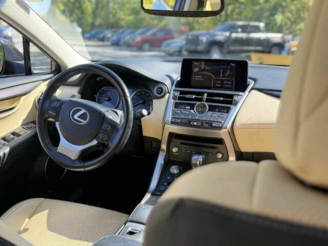 Чорний Лексус НХ, об'ємом двигуна 2.5 л та пробігом 38 тис. км за 9500 $, фото 9 на Automoto.ua