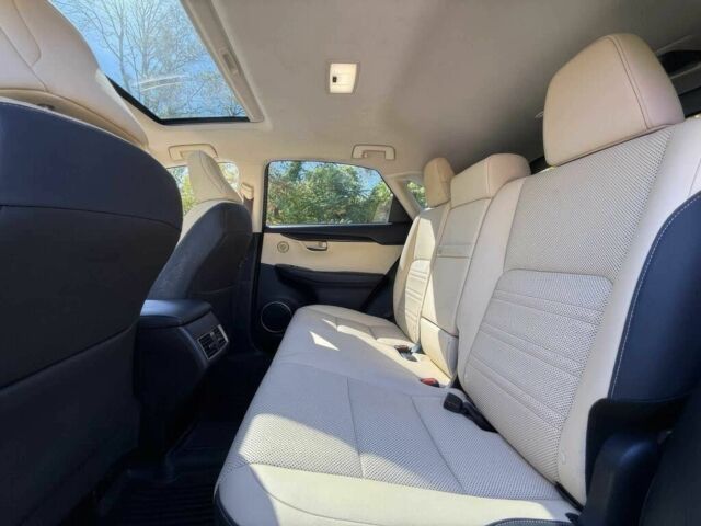 Чорний Лексус НХ, об'ємом двигуна 2.5 л та пробігом 38 тис. км за 9500 $, фото 13 на Automoto.ua