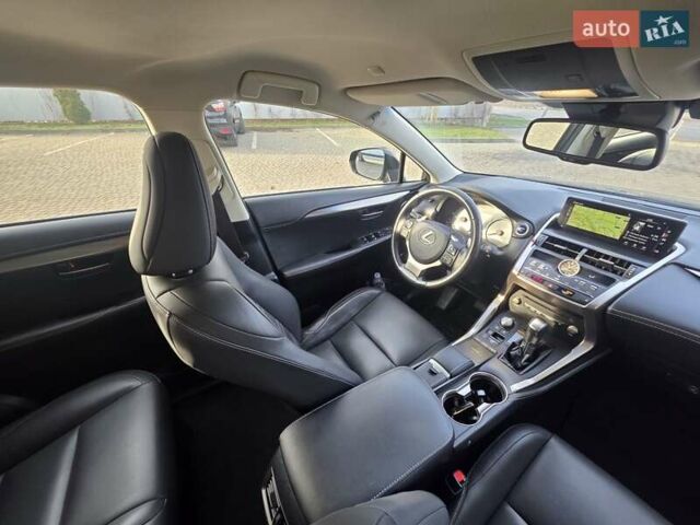 Черный Лексус НХ, объемом двигателя 2.49 л и пробегом 150 тыс. км за 31750 $, фото 57 на Automoto.ua