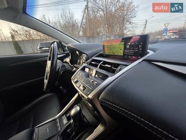 Черный Лексус НХ, объемом двигателя 2.49 л и пробегом 150 тыс. км за 31750 $, фото 48 на Automoto.ua