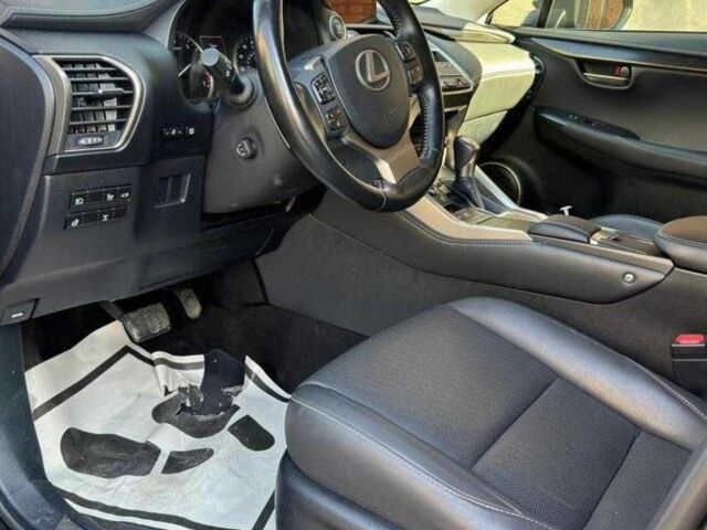 Чорний Лексус НХ, об'ємом двигуна 2 л та пробігом 117 тис. км за 17500 $, фото 6 на Automoto.ua