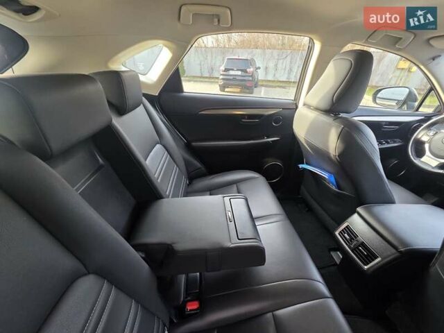 Черный Лексус НХ, объемом двигателя 2.49 л и пробегом 150 тыс. км за 31750 $, фото 55 на Automoto.ua