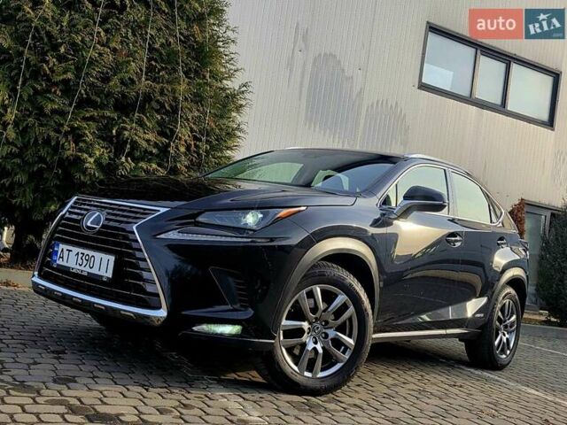 Черный Лексус НХ, объемом двигателя 2.49 л и пробегом 150 тыс. км за 31750 $, фото 1 на Automoto.ua