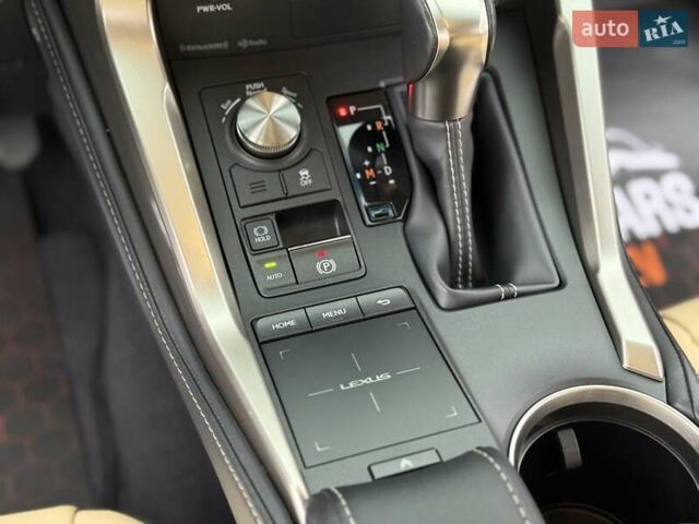 Черный Лексус НХ, объемом двигателя 2 л и пробегом 68 тыс. км за 28700 $, фото 55 на Automoto.ua