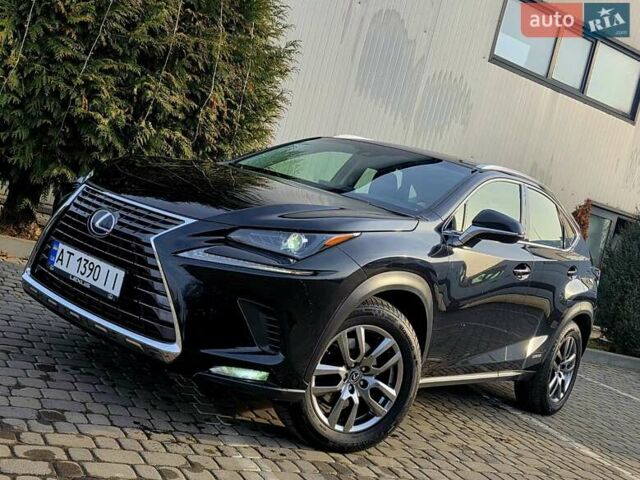Черный Лексус НХ, объемом двигателя 2.49 л и пробегом 150 тыс. км за 31750 $, фото 3 на Automoto.ua