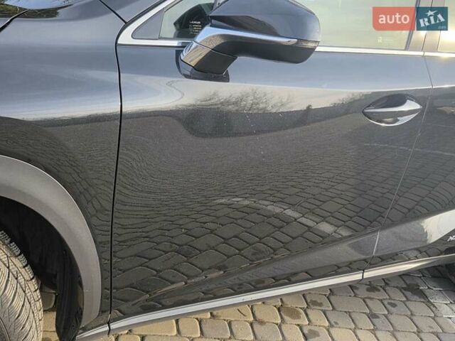 Черный Лексус НХ, объемом двигателя 2.49 л и пробегом 150 тыс. км за 31750 $, фото 16 на Automoto.ua