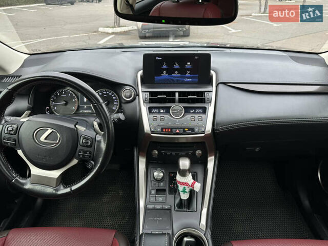 Черный Лексус НХ, объемом двигателя 2 л и пробегом 138 тыс. км за 23999 $, фото 22 на Automoto.ua