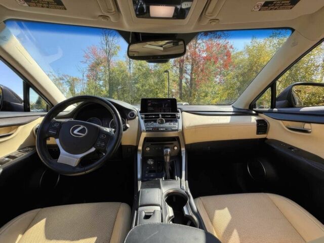Чорний Лексус НХ, об'ємом двигуна 2.5 л та пробігом 38 тис. км за 9500 $, фото 8 на Automoto.ua