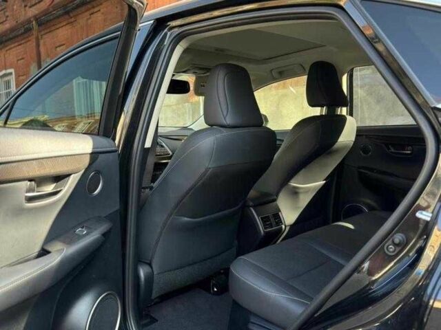 Чорний Лексус НХ, об'ємом двигуна 2 л та пробігом 117 тис. км за 17500 $, фото 10 на Automoto.ua
