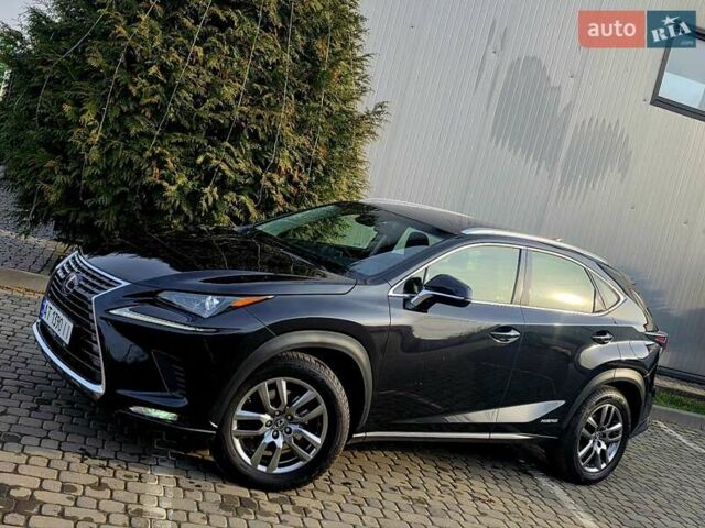 Черный Лексус НХ, объемом двигателя 2.49 л и пробегом 150 тыс. км за 31750 $, фото 2 на Automoto.ua