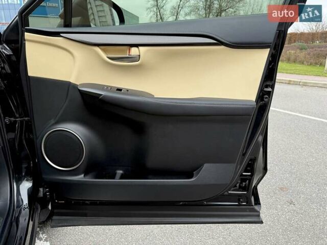 Черный Лексус НХ, объемом двигателя 2 л и пробегом 68 тыс. км за 28700 $, фото 29 на Automoto.ua