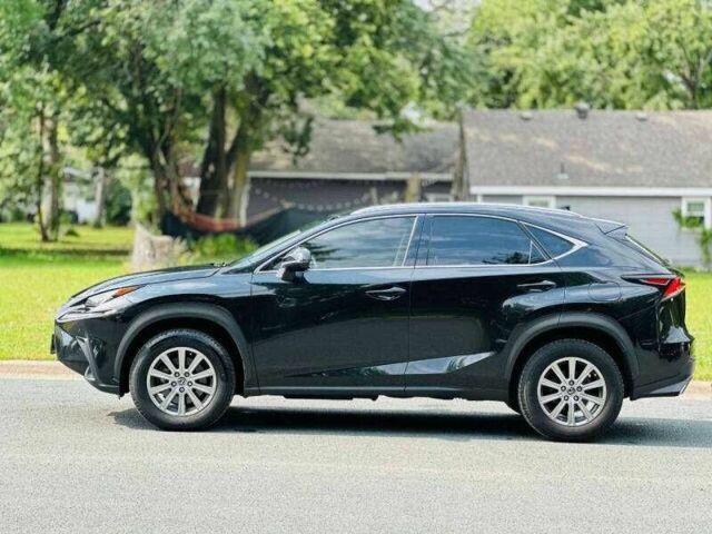 Чорний Лексус НХ, об'ємом двигуна 2 л та пробігом 48 тис. км за 9200 $, фото 1 на Automoto.ua