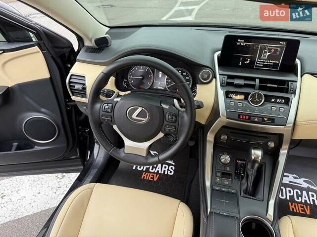 Черный Лексус НХ, объемом двигателя 2 л и пробегом 68 тыс. км за 28700 $, фото 53 на Automoto.ua