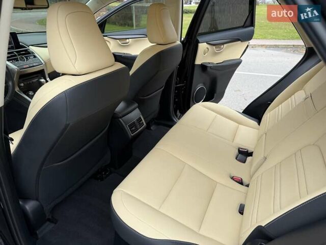 Черный Лексус НХ, объемом двигателя 2 л и пробегом 68 тыс. км за 28700 $, фото 44 на Automoto.ua