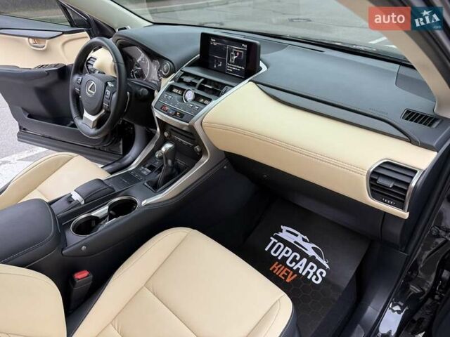 Черный Лексус НХ, объемом двигателя 2 л и пробегом 68 тыс. км за 28700 $, фото 33 на Automoto.ua