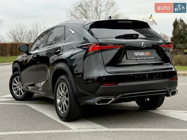Черный Лексус НХ, объемом двигателя 2 л и пробегом 68 тыс. км за 28700 $, фото 12 на Automoto.ua