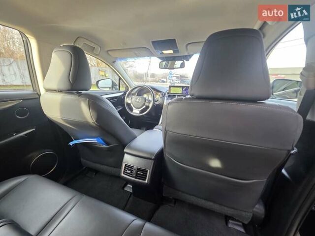 Черный Лексус НХ, объемом двигателя 2.49 л и пробегом 150 тыс. км за 31750 $, фото 58 на Automoto.ua