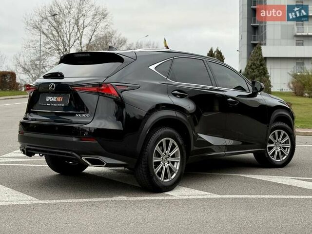 Черный Лексус НХ, объемом двигателя 2 л и пробегом 68 тыс. км за 28700 $, фото 18 на Automoto.ua