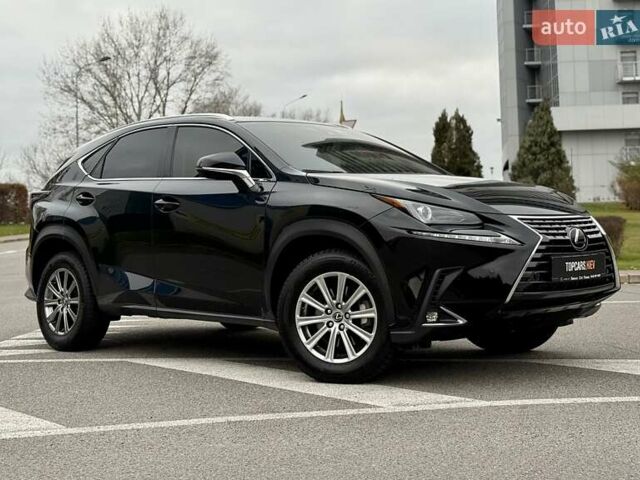Черный Лексус НХ, объемом двигателя 2 л и пробегом 68 тыс. км за 28700 $, фото 23 на Automoto.ua