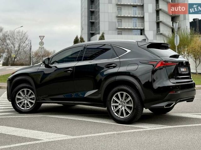 Черный Лексус НХ, объемом двигателя 2 л и пробегом 68 тыс. км за 28700 $, фото 8 на Automoto.ua