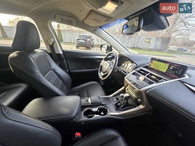 Черный Лексус НХ, объемом двигателя 2.49 л и пробегом 150 тыс. км за 31750 $, фото 44 на Automoto.ua