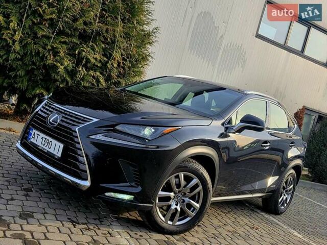 Черный Лексус НХ, объемом двигателя 2.49 л и пробегом 150 тыс. км за 31750 $, фото 7 на Automoto.ua