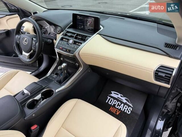 Черный Лексус НХ, объемом двигателя 2 л и пробегом 68 тыс. км за 28700 $, фото 34 на Automoto.ua