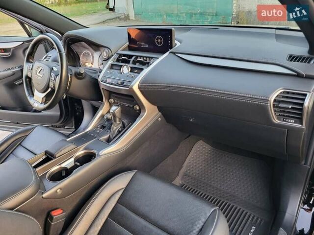 Чорний Лексус НХ, об'ємом двигуна 2 л та пробігом 39 тис. км за 33000 $, фото 42 на Automoto.ua